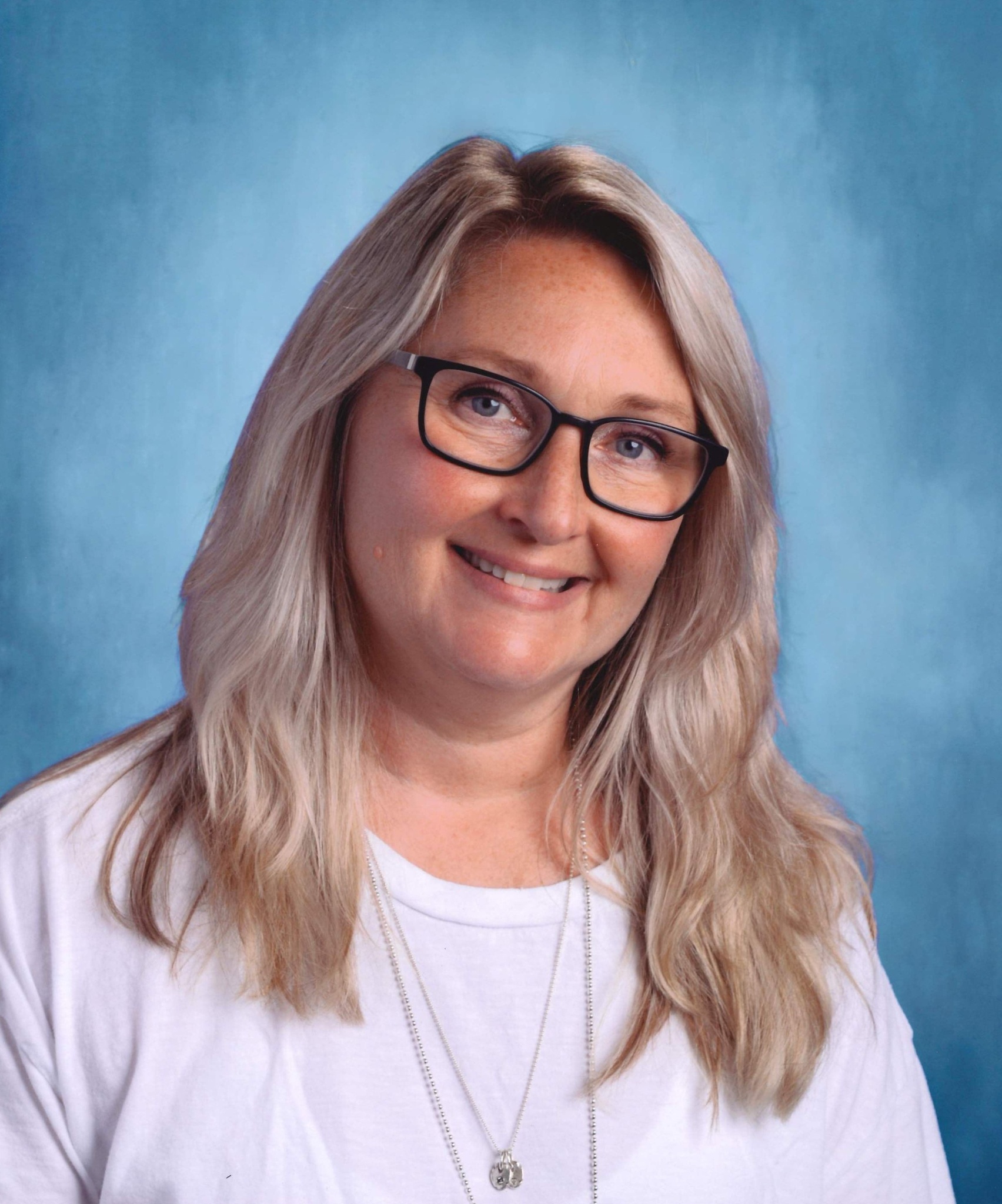 Lisa School Photo 2022